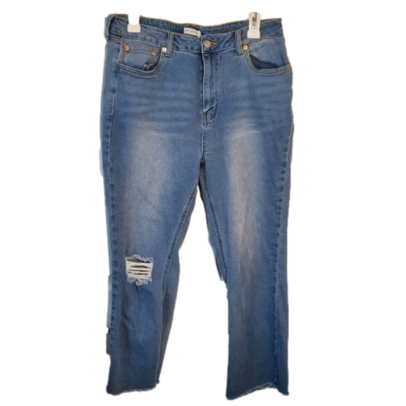 𝅺AVEC Les Filles Distressed and Raw Hem Straight Leg Cropped Jeans - Picture 1 of 10